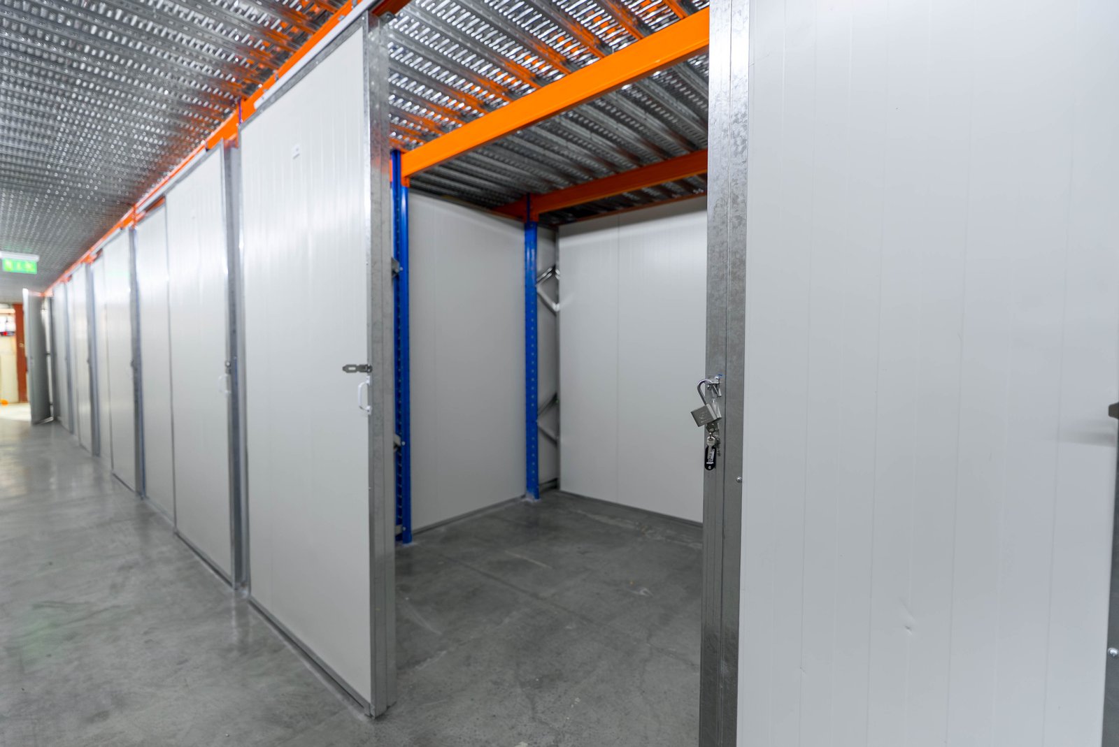 75-100sqft-storage-space